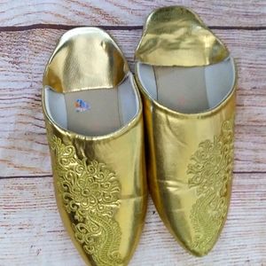Morrocan flat leather slippers babouche gold sz 6